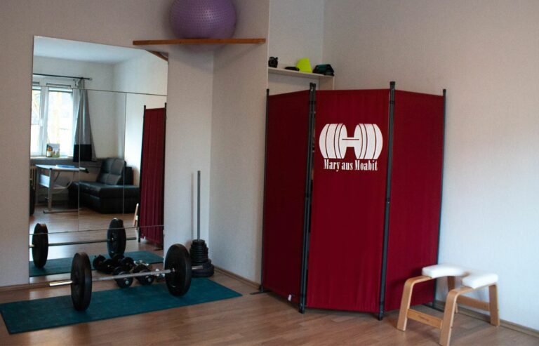 Yoga Free weights and more with english speaking trainers